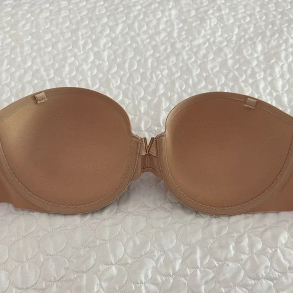 Victorias Secret women size 32D Tan Strapless underwire Bra - Picture 8 of 8